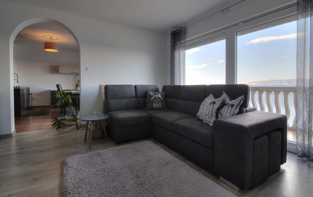 Apartments Lola Сень Екстер'єр фото