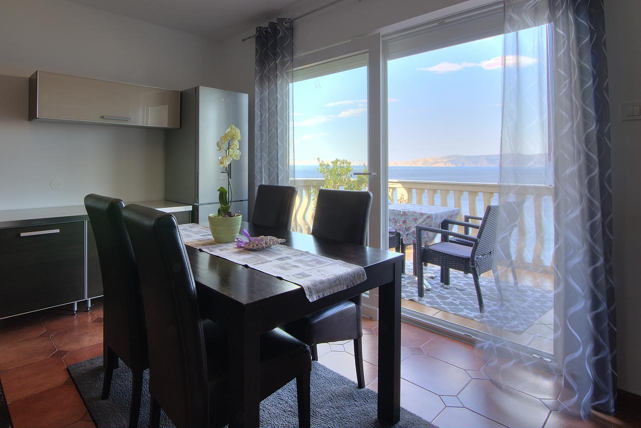 Apartments Lola Сень Екстер'єр фото