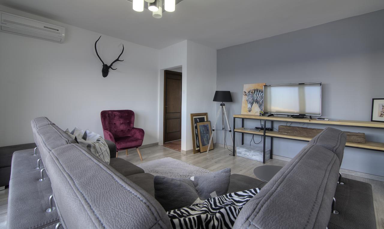 Apartments Lola Сень Екстер'єр фото
