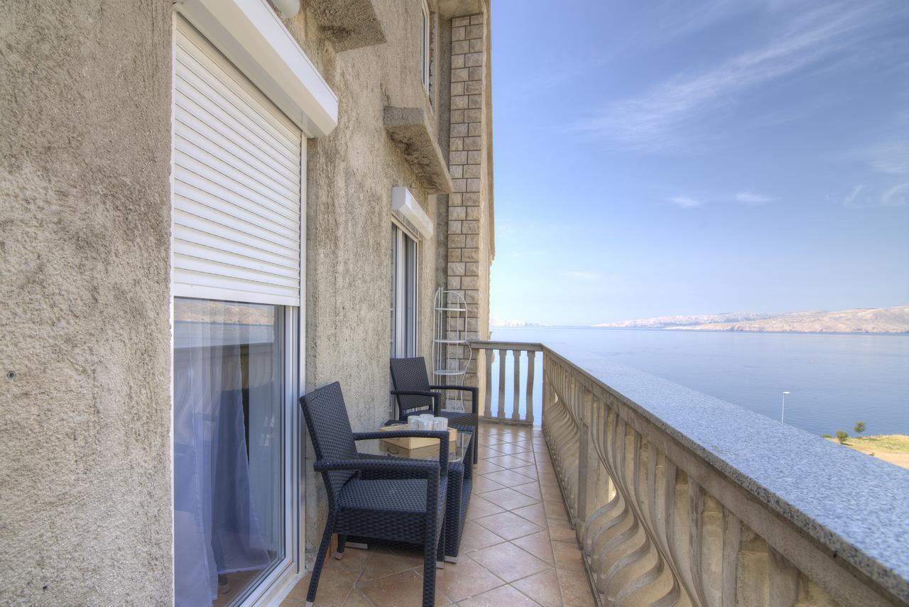 Apartments Lola Сень Екстер'єр фото